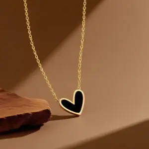 X0214-Black Shell Heart Necklace - Gold