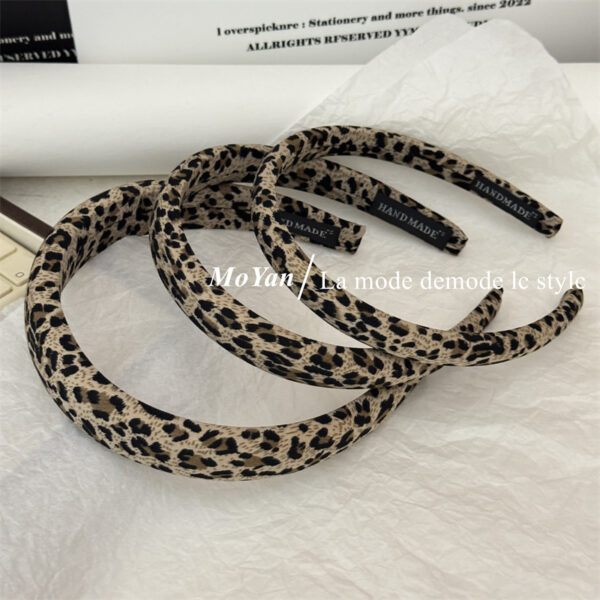 Wholesale Retro Leopard Print Sponge Hair Hoop Fashion All-match Headband Fashionable Out-of-the-way Pressed Hair Caps Hair Ring