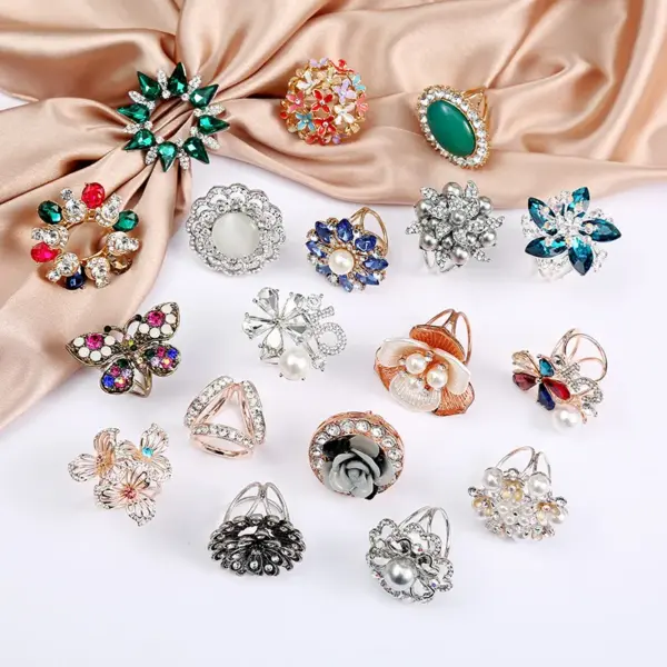 Wholesale Korean Style Pin Number Flower Butterfly Imitation Pearl Alloy Crystal Enamel Inlay Artificial Gemstones Women'S Brooches