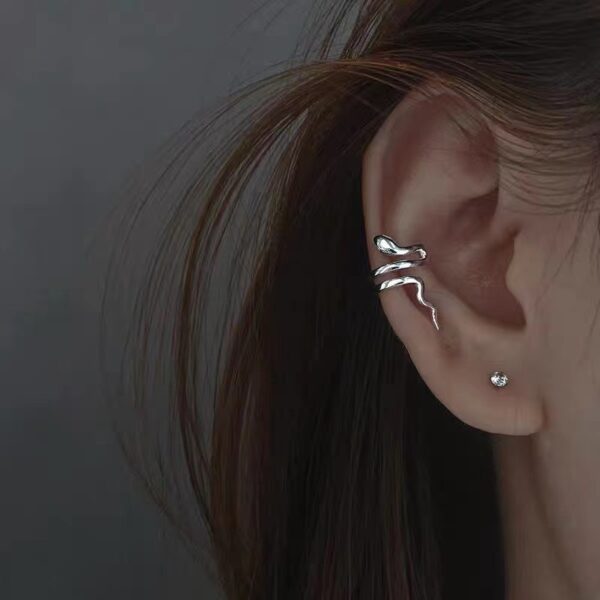Wholesale Zodiac Snake-Shaped Ear Clips Without Piercings Niche Design Sterling Silver Ear Bone Clips for Women Cold Style Ear Jewelry