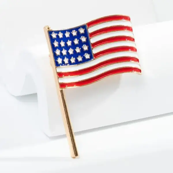 Wholesale Heart Shape Pin In Red Enamel Zinc Alloy Featuring Flag Brooches Design
