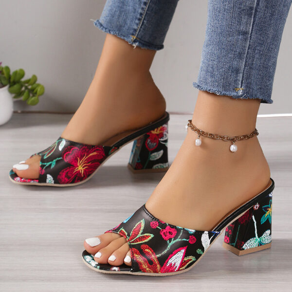 Wholesale Embroidered Open Toe High Heel Square Head Slippers Women’s plus size Coarse Heel Fashion Sandals