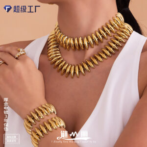 Wholesale Stainless steel 18k gold plated heavy-duty torpedo hand-assembled bracelet and necklace