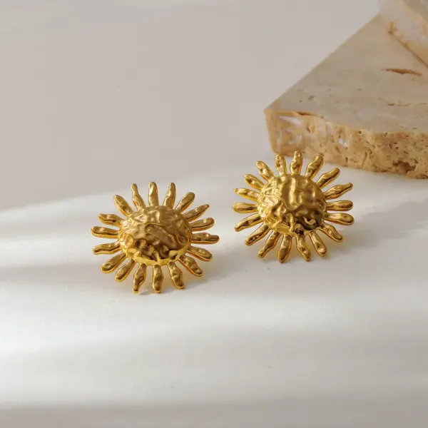 Wholesale 1 Pair Elegant Classic Style Geometric Sun 304 Stainless Steel Ear Studs
