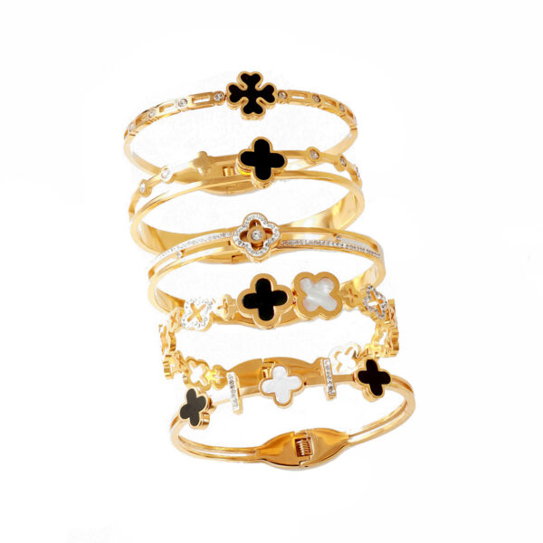 Wholesale Stainless steel bracelet, eco-friendly bracelet, mirror finish four-leaf clover titanium steel bracelet
