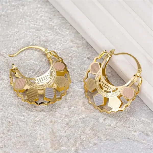 Wholesale Three-dimensional Flowers Earrings For Women In Copper With KC Golden Water Plating And 0.03µm Thickness