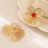 oly-179e18b0d87e3d449cf62343679e7e32 Wholesale 1 Pes Retro High-end Retro Flower Earrings Daily Commute Valentine's Day Gift