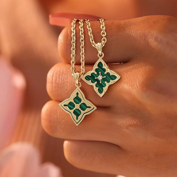 Wholesale Women's Accessible Luxury Lucky Clover Necklace 14K Gold-Plated Square Zircon Clavicle Chain Mother's Day Pendant