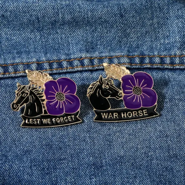 Wholesale Creative Commemorative Kate Middleton Memorial Brooch Horse Purple Poppy Fashion Accessories Zinc Alloy Letter Pattern Pin