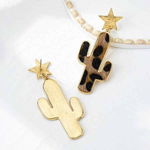 Wholesale Fashion Cactus Leopard Earrings All-match Spice Girls Cold Wind Exaggerated Atmosphere Party 4370