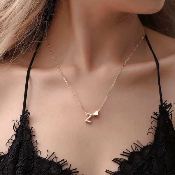 Wholesale Fashion Heart 26 English Letter Pendant Necklace Creative Versatile Peach Heart-Shaped Short Clavicle Chain