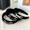 Wholesale fashion high-grade velvet headband niche design metal letter horseshoe buckle headband hairpin for women