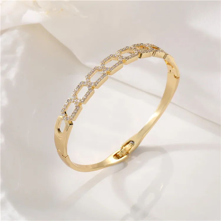 Wholesale Women’s Circle Bangle Featuring Zircon Inlay, Electroplated Copper Craft