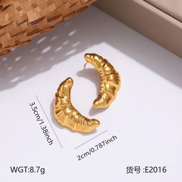 Wholesale Waterproof Non Tarnish Leaves Stud Earrings For Women In 201 Stainless Steel With Real Gold Plated PVD Coating And 0.03µm Thickness