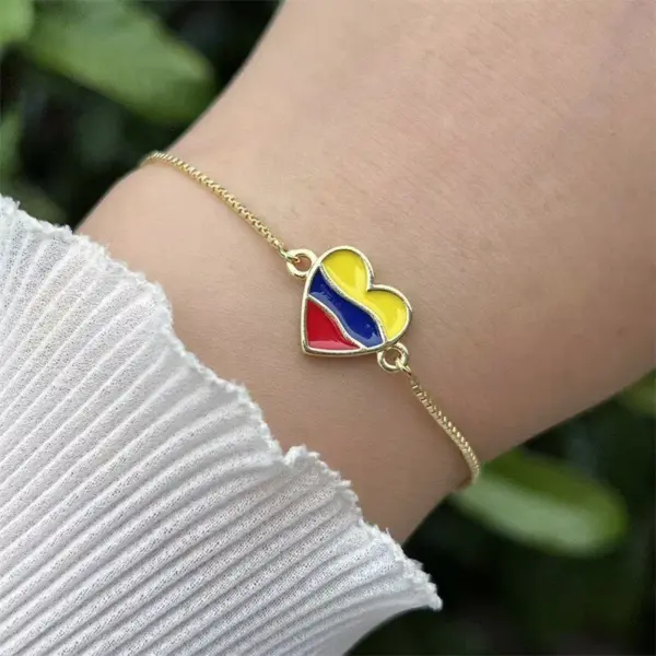 Wholesale Women’s National Flag Bracelet With Bezel Setting, PVD Coated Copper, 18K Real Gold Plated Slider Chain