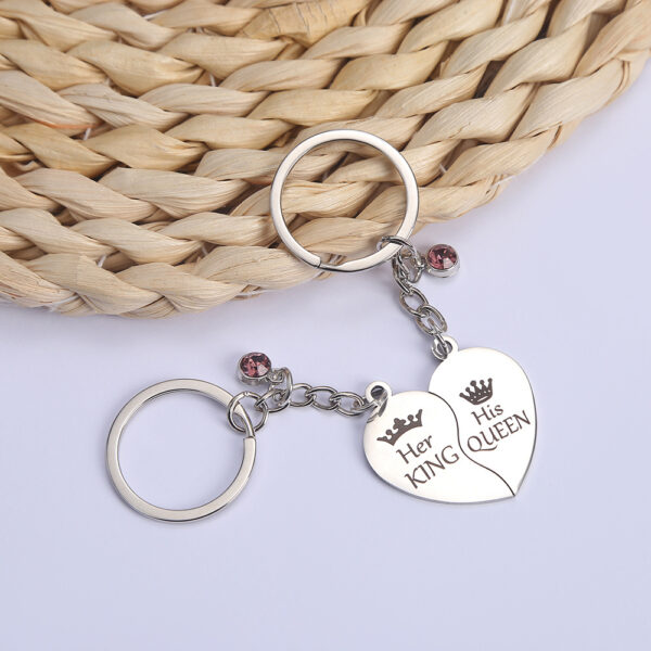 oly-19568f9ef4bad62eafbd04bbf3e8908a Wholesale stainless steel creative keychain pendant couple's two-petal heart Diamond key ring bag ornaments