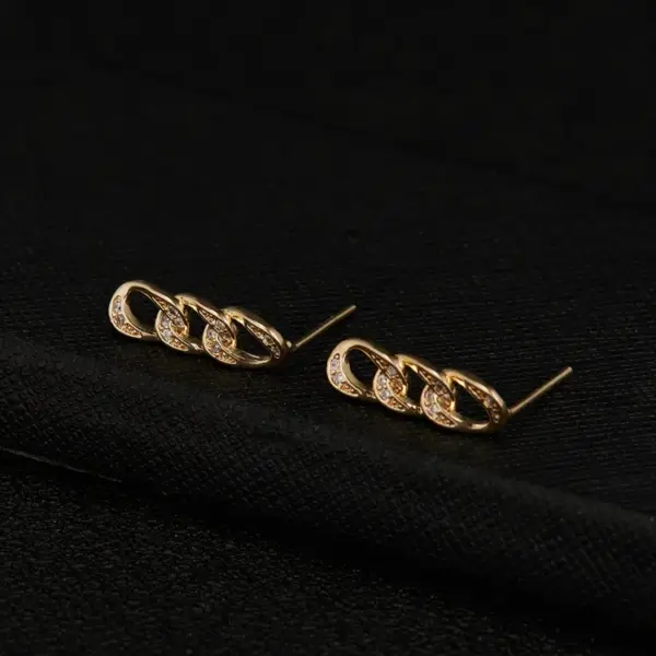 Wholesale Geometric Stud Earrings For Women With 925 Sterling Silver Posts, Copper Base, And 14K Real Gold Electroplated Featuring Zircon Inlay