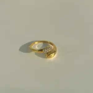 Gold / Opening Size