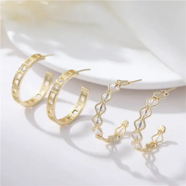 Wholesale C Shape Stud Earrings For Women In Copper With Zircon Inlay And 925 Sterling Silver Posts, New Style
