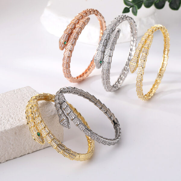 oly-1a5f3c22a550e35b06ca097a229acf69 Wholesale Domineering simulation snake scale snake bracelet personality green eye snake bracelet retro fashion punk bracelet