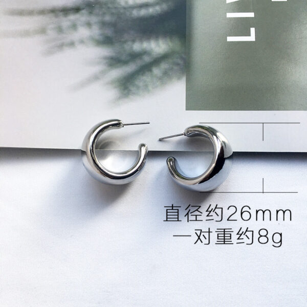 oly-1ab5d35b745d19aaedfa5af6231289f3 Wholesale popular jewelry wholesale C-shaped circle metal earrings female wide face earrings personality exaggerated jewelry