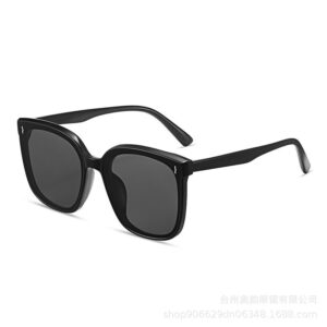Black frame gray film (shaped film)
