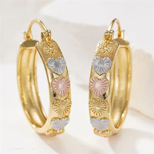 Wholesale Three-dimensional Heart Shape Earrings For Women In Copper With KC Golden Water Plating And 0.03µm Thickness