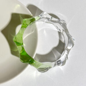 Green and white [about 6.7cm,34.7g]]