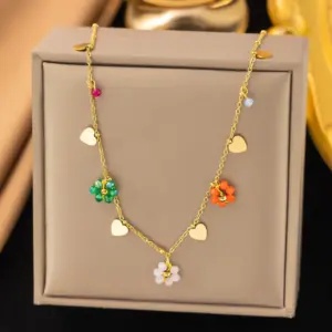 26 [Ah408] Colorful Beads Flower Love Necklace / Gold