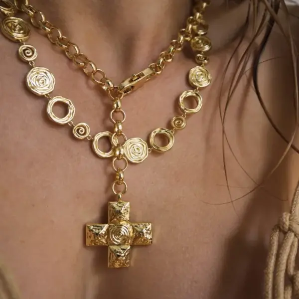Wholesale Titanium Steel 18k Gold Plated Retro Cross Plating Pendant Necklace