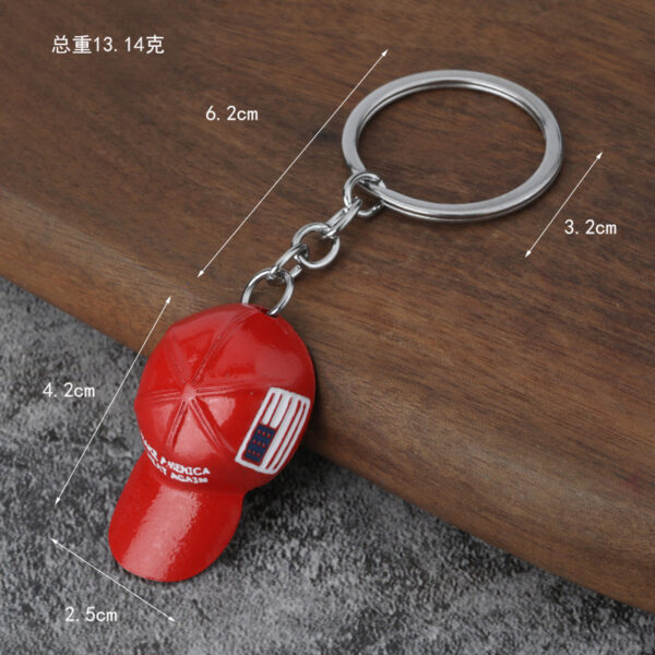Wholesale Red Hat Men's Hip Hop Keychain Fashion Players Play Cool Metal Keychain Accessories Gifts