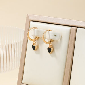 Wholesale 1 Pair of Versatile Heart-Shaped Simple Earrings 1 Pair of Niche Spade Design Women's Earrings