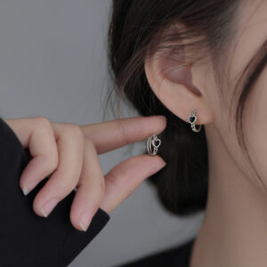 Wholesale 925 Silver Needle Black Love Ear Ring Women 2022 New Fashion Niche Design Earrings Summer Earrings