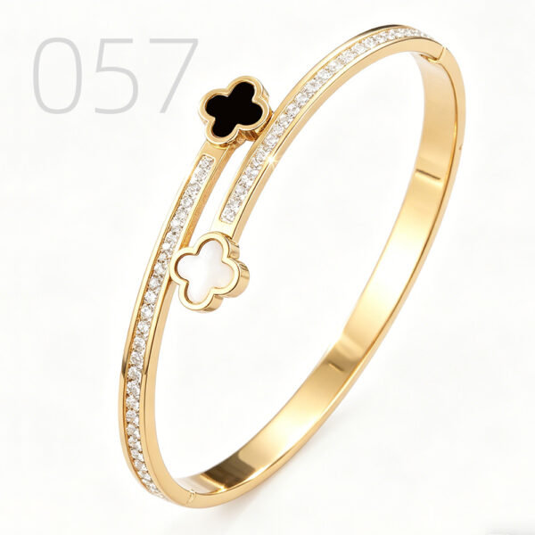oly-1cfb01ba7405fd4953f6bfacd1402b56 Wholesale Stainless steel four-leaf clover electroplated non-fading jewelry mirror bracelet titanium steel bracelet
