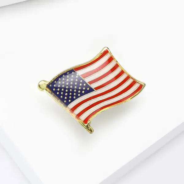 Wholesale New Creative Fashion American Flag Oil Drop Brooch Pin Collar Button Cuff Link Unisex Clothing Chest Flower Versatile Stylish