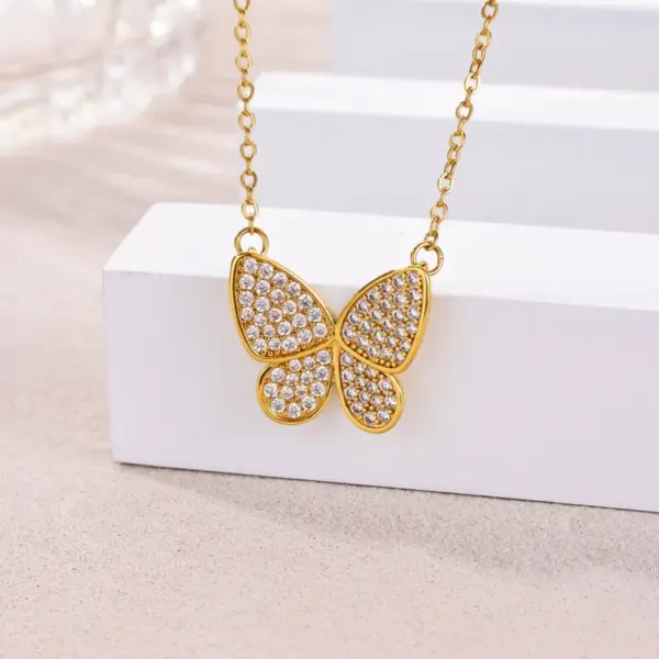Wholesale Three-dimensional Palm Pendant Necklace For Women With 18K Real Gold Plated Copper And Zircon Inlay, PVD Coated Cable Chain