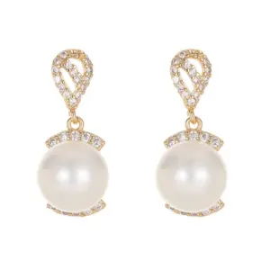 Wholesale Irregular Earrings For Women Made Of Copper With Freshwater Pearl Inlay Featuring Electroplated Finish And 925 Sterling Silver Ear Pins
