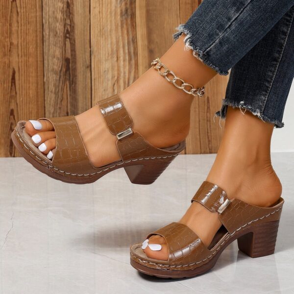 oly-1e57e71ca8fea4e2714150a1058b271d Wholesale plus size slope heel fish mouth slippers stone pattern square front and rear broadband rear air wear sandals and slippers
