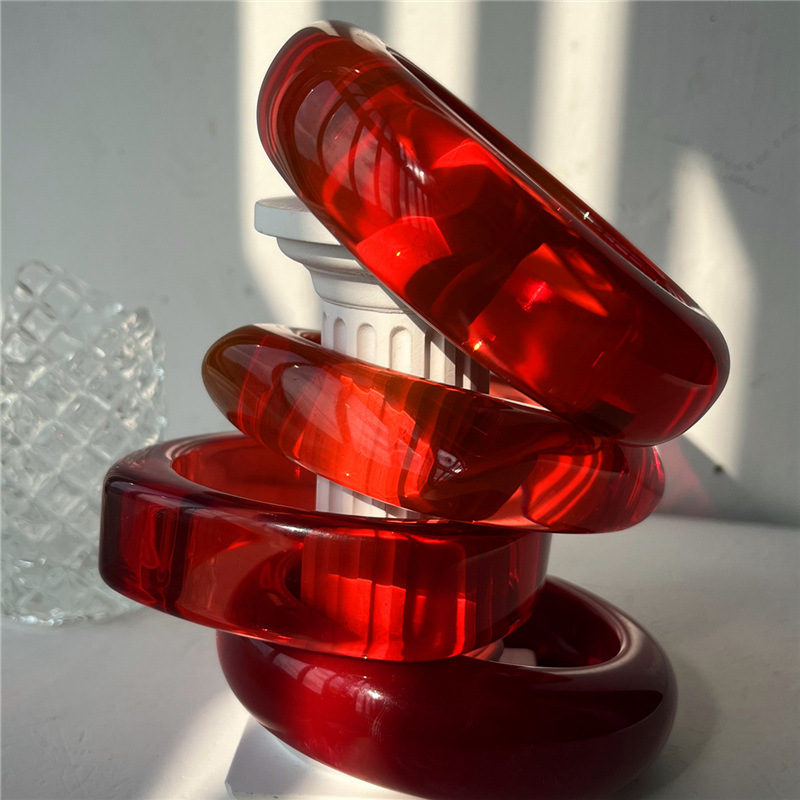Wholesale European and American Fashion New Exaggerated Stylish Bracelet Transparent Red Resin Bracelet Style Stacked Bracelet