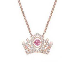 Rose gold crown necklace
