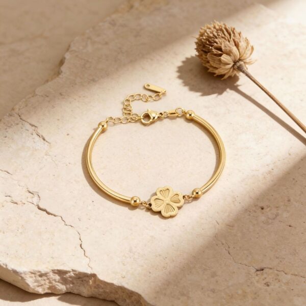 Wholesale Titanium steel four-leaf clover bracelet, vintage half-bangle bracelet