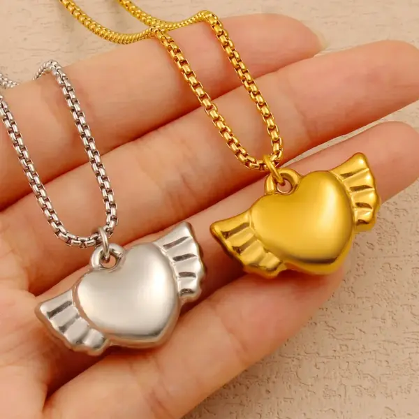 Wholesale PVD Coated 18K Gold Real Gold Plated Heart Shape 304 Stainless Steel Elegant Classical Pastoral Waterproof Non Tarnish 304 Stainless Steel Lobster Trigger Clasp Closure Pendant Necklace