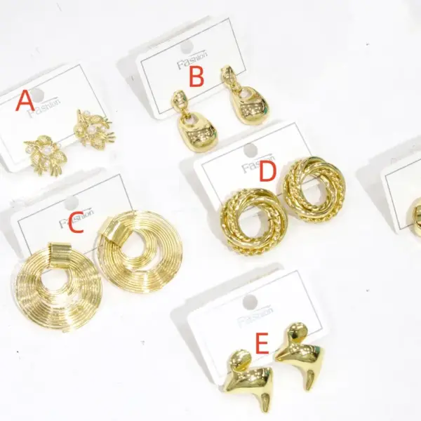 Wholesale 1 Pair/Package Elegant Round Flower Plating Acrylic Pearl Copper 18K Gold Plated Ear Studs
