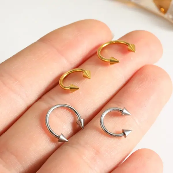 Wholesale Titanium Alloy Gold Plated Vacuum Electroplating (In Furnace) Gold Steel Color Geometric Handmade Unisex Piercing Lip Stud