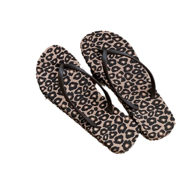 oly-1fb2d25d4d5f07764634319fecc342bf Wholesale Leopard Print Beach Vacation Comfortable Flip Flops Women’s Summer Net Infrared Wear Clip Feet Shower Slippers