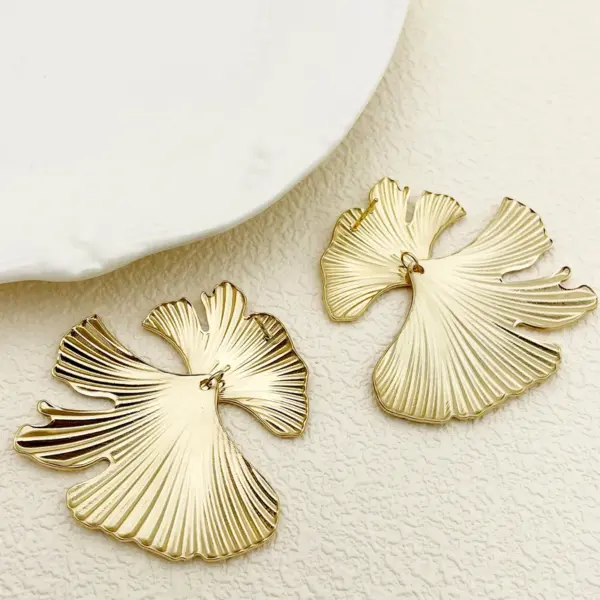 Wholesale PVD Coated Real Gold Plated 14K Gold Sector 304 Stainless Steel Modern Style Classic Style Waterproof Non Tarnish Drop Earrings