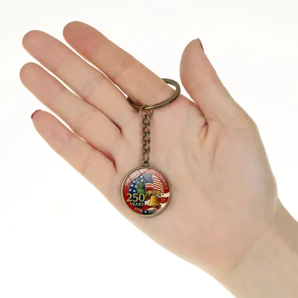 Wholesale United States Independence Day Key Chain In Silver Featuring Durable Alloy Material