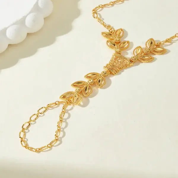 Wholesale A Copper Material Classical Style Wheat Spike Geometric 18K Gold Plated Paperclip Chain Women's Interlocking Bracelet