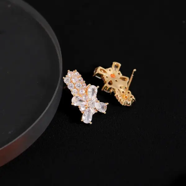 Wholesale 1 Pair Glam Romantic Flower Inlay Copper Zircon Ear Studs