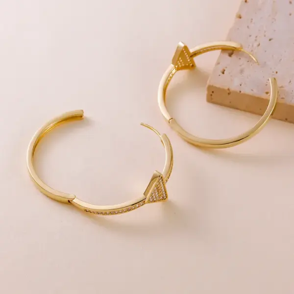 Wholesale 1 Pair Elegant Romantic Triangle Inlay Copper Zircon Earrings